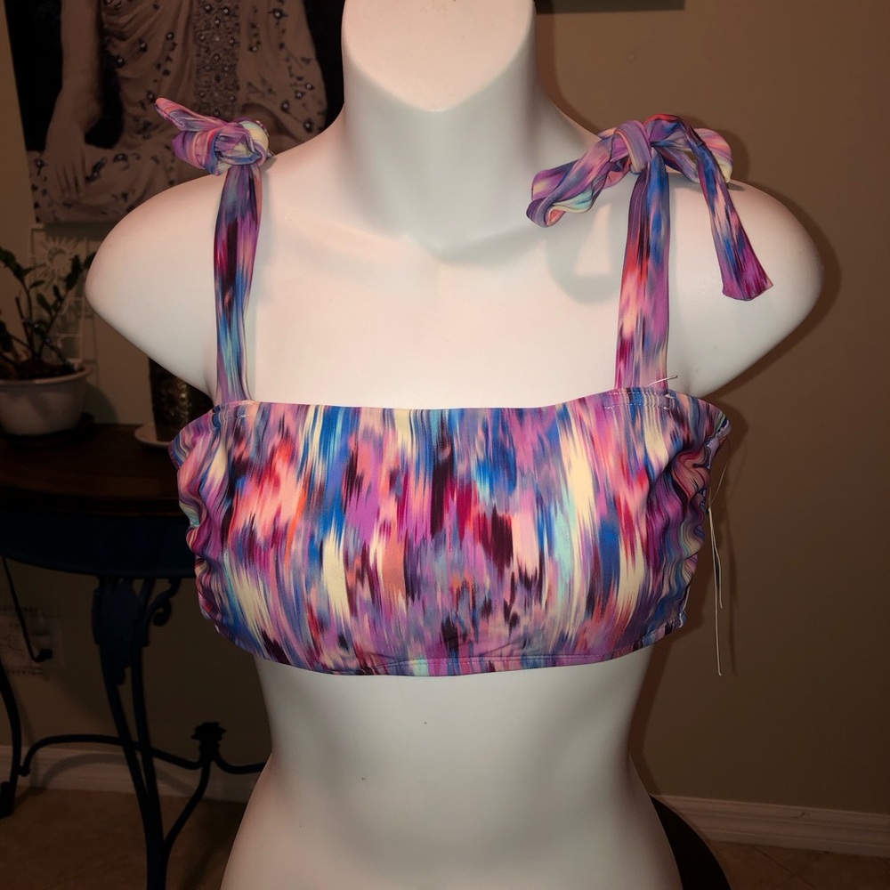 NWT Time And Tru Swimsuit Bikini Bathing Suit Top - S - 4 / 6